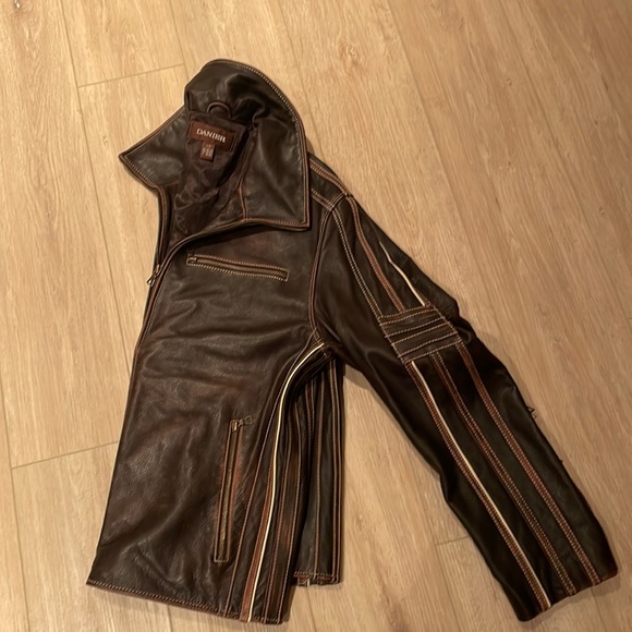 Danier Leather jacket. - Picture 1 of 8